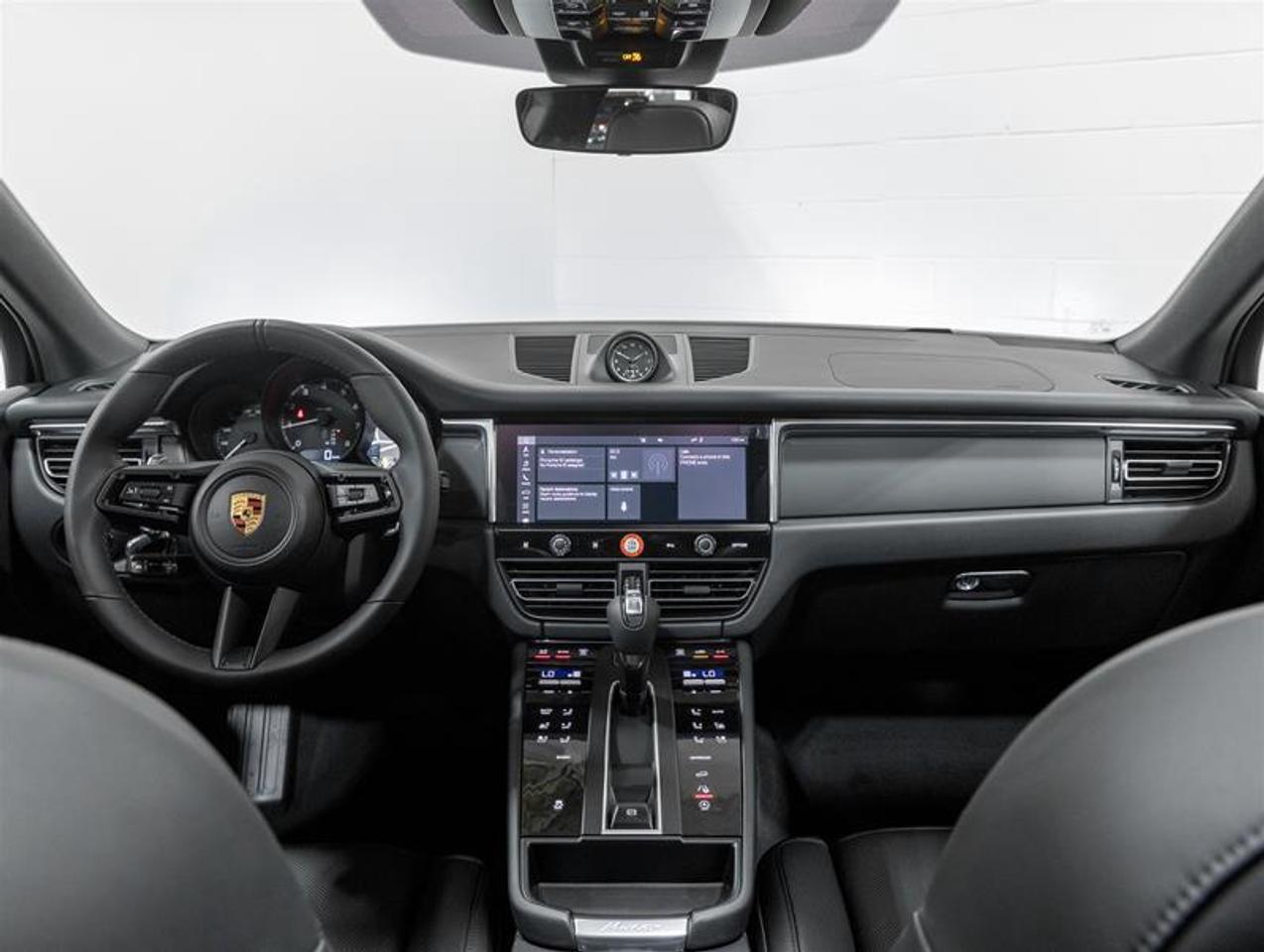2026 Porsche Macan  Photo