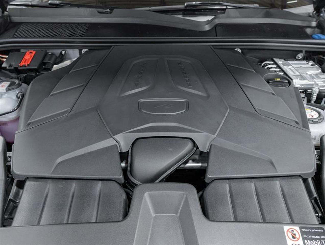 2026 Porsche Cayenne  Photo2