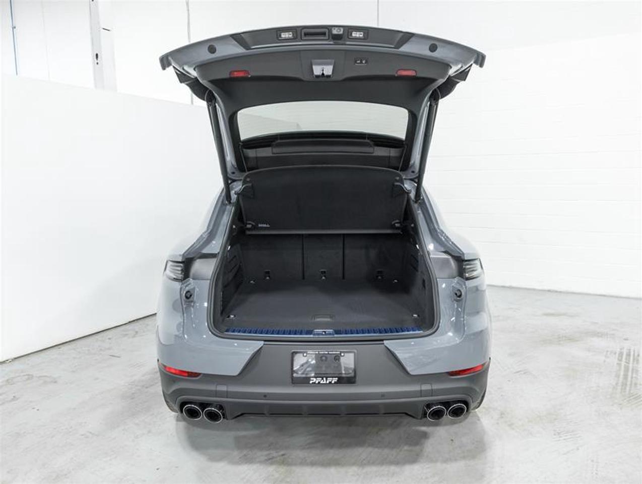 2026 Porsche Cayenne  Photo