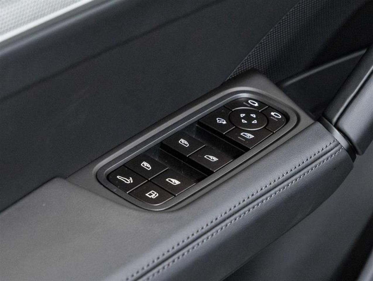 2026 Porsche Cayenne  Photo