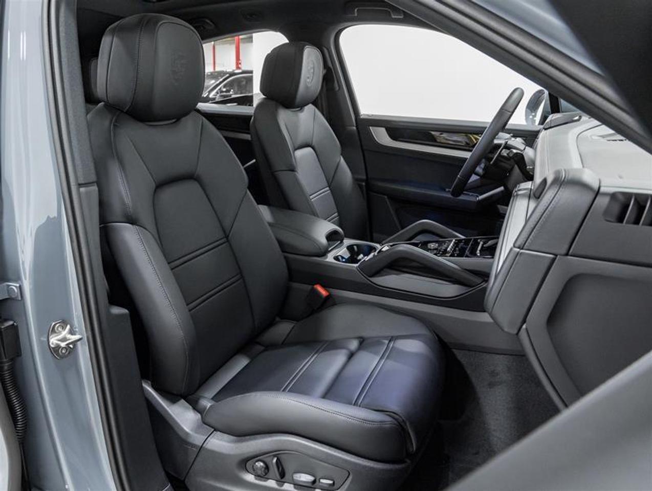 2026 Porsche Cayenne  Photo