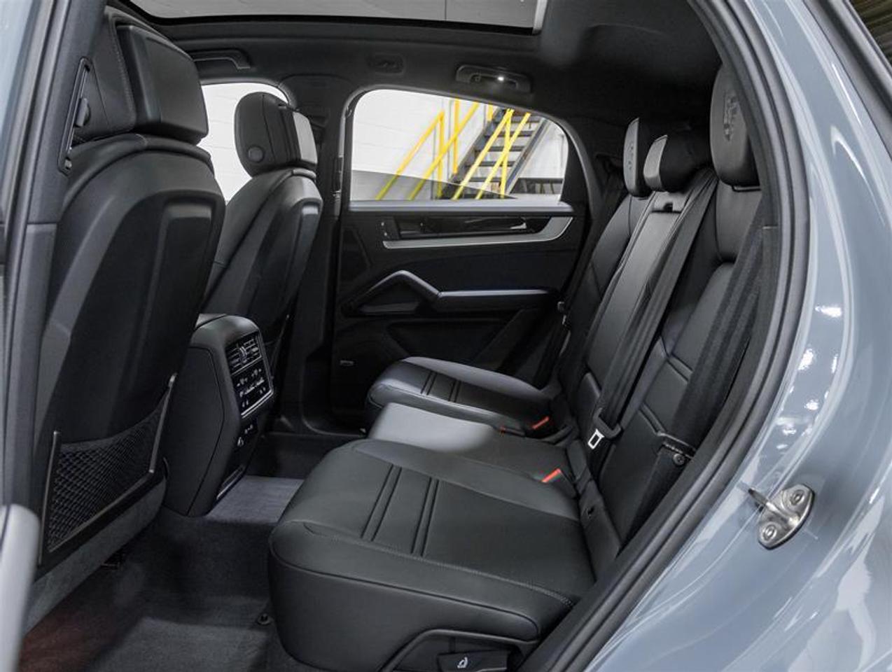 2026 Porsche Cayenne  Photo
