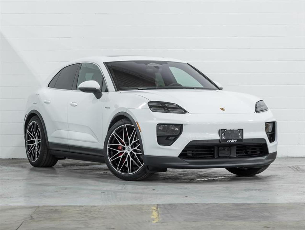 2026 Porsche Macan  Photo