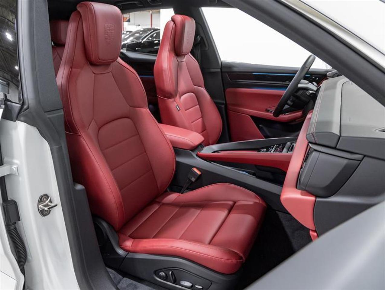 2026 Porsche Macan  Photo