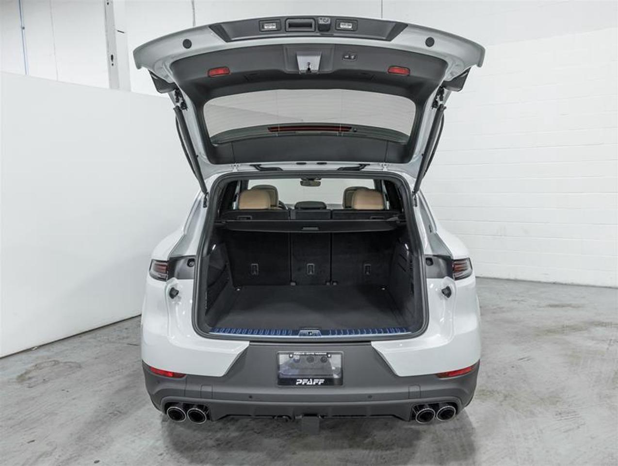 2026 Porsche Cayenne  Photo