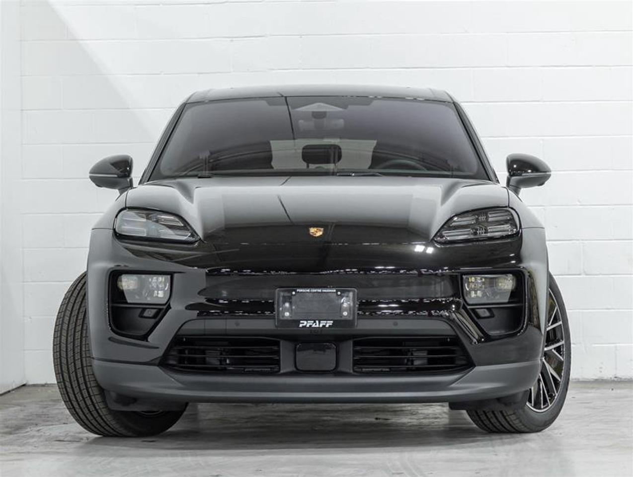 2026 Porsche Macan  Photo