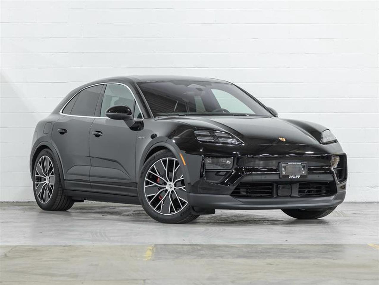 2026 Porsche Macan  Photo