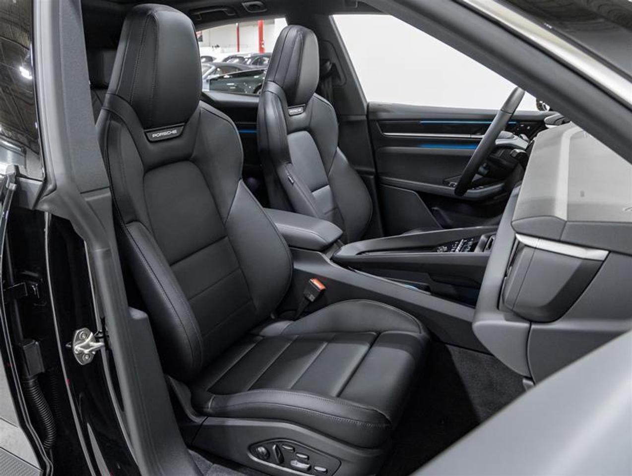2026 Porsche Macan  Photo