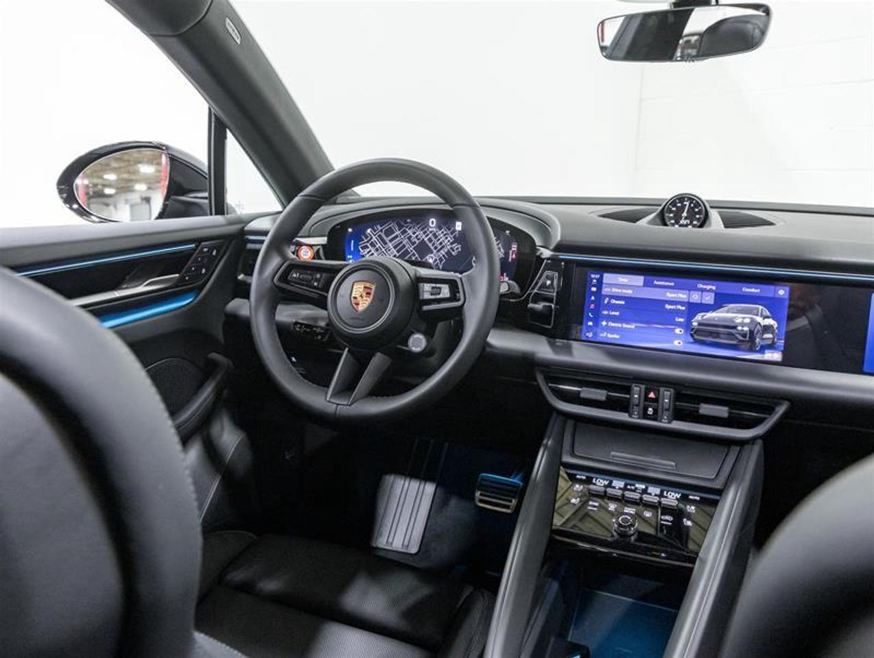 2026 Porsche Macan  Photo