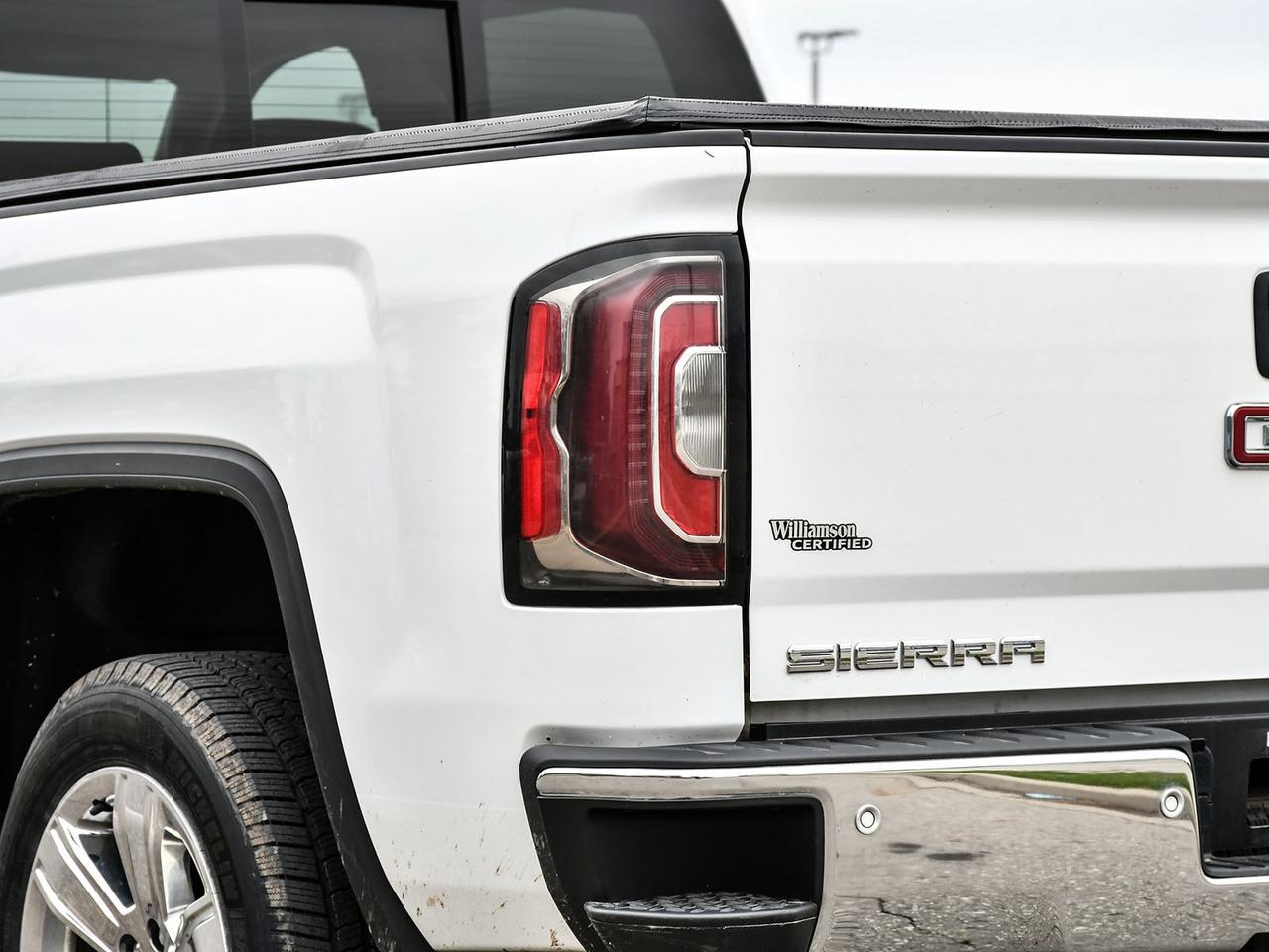 2017 GMC Sierra 1500 4WD SLT   LOW KM   CLEAN CARFAX  CAM    CERTIFIED Photo