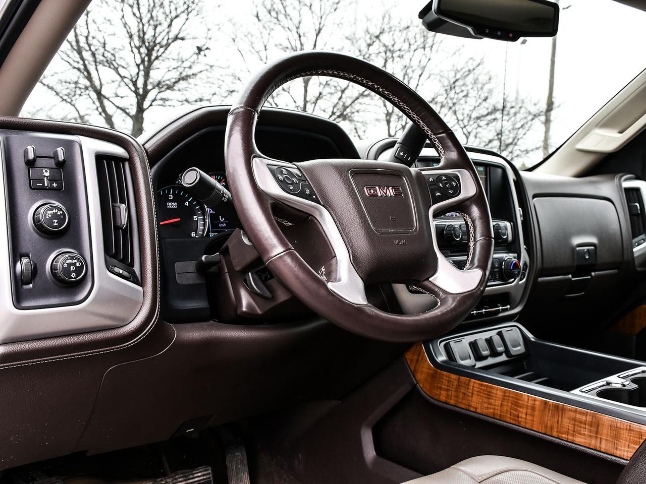 2017 GMC Sierra 1500 4WD SLT   LOW KM   CLEAN CARFAX  CAM    CERTIFIED Photo