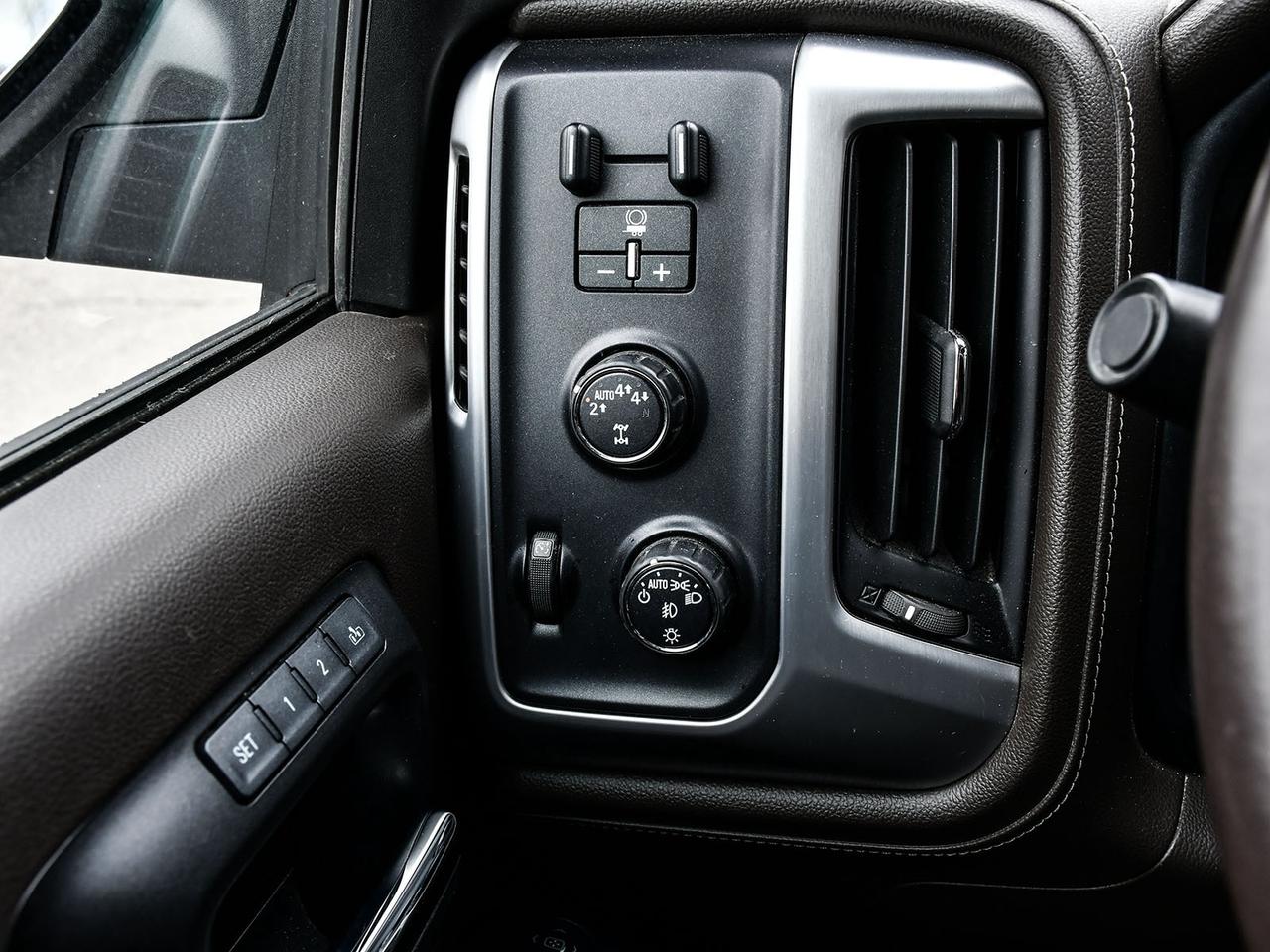 2017 GMC Sierra 1500 4WD SLT   LOW KM   CLEAN CARFAX  CAM    CERTIFIED Photo