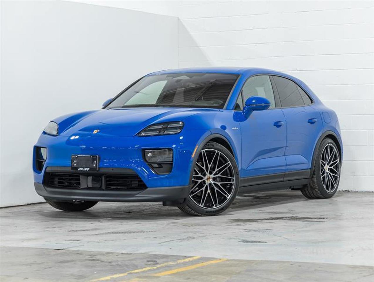 2026 Porsche Macan  Photo0