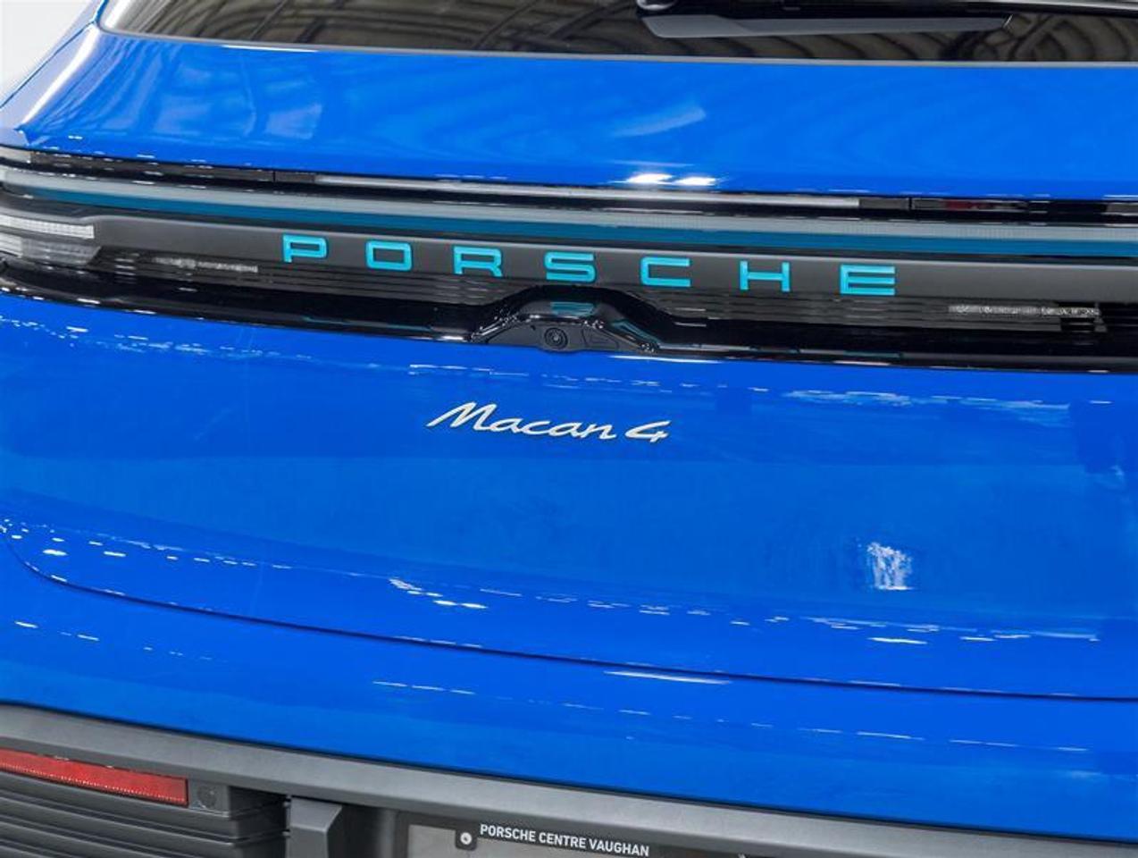 2026 Porsche Macan  Photo