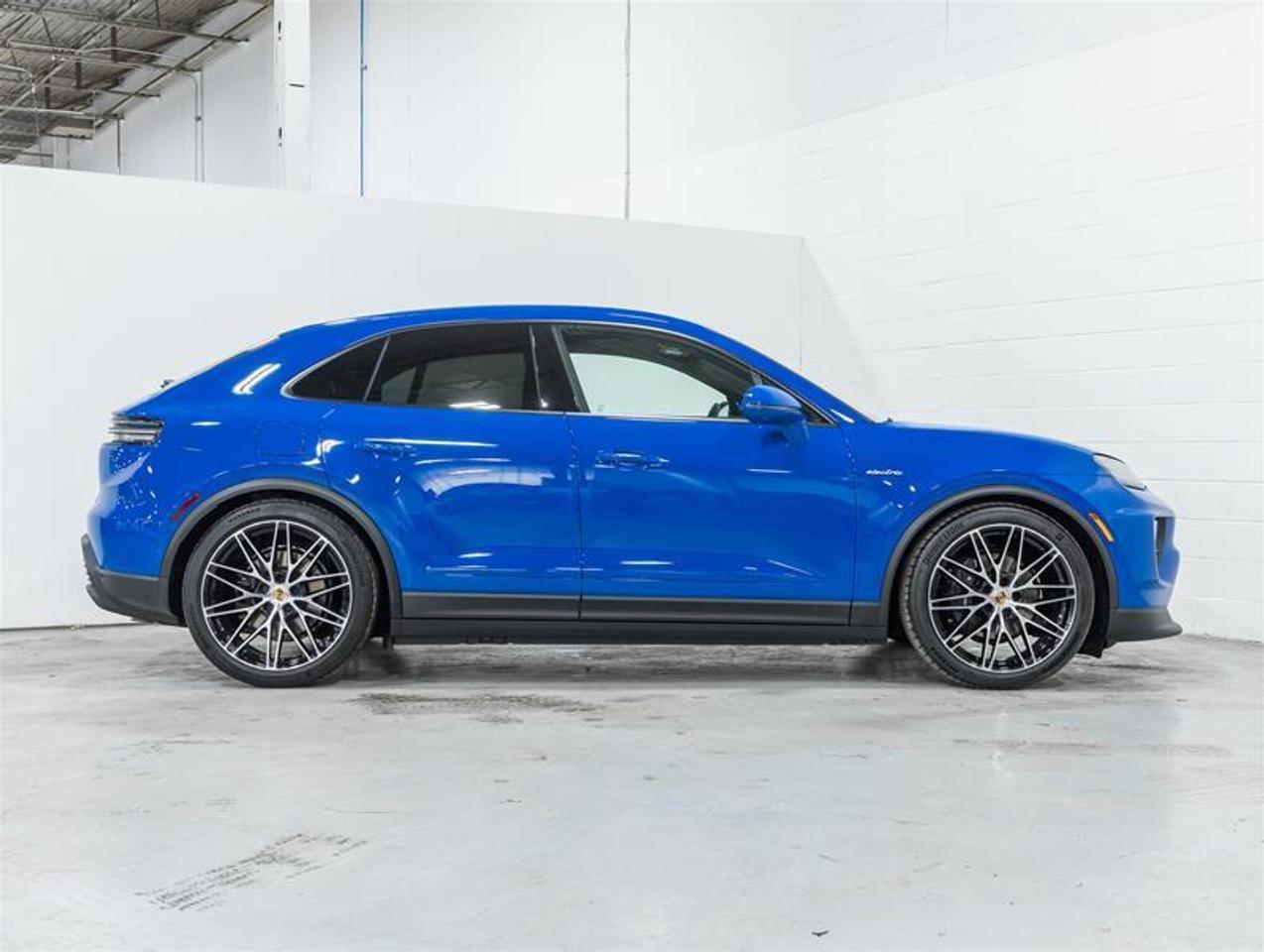 2026 Porsche Macan  Photo