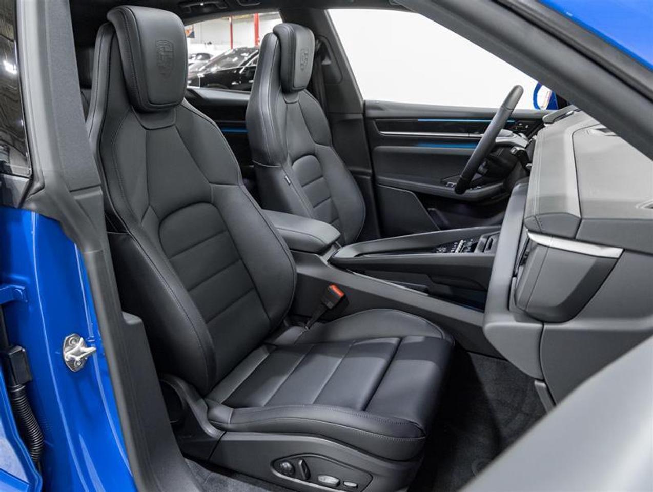 2026 Porsche Macan  Photo