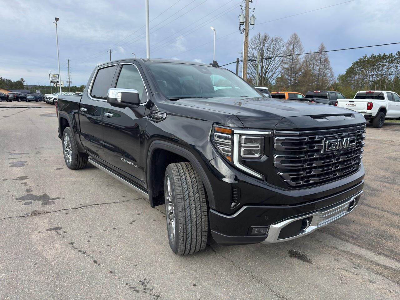 2026 GMC Sierra 1500 Crew Cab Short Box 4-Wheel Drive Denali Ultimate Photo