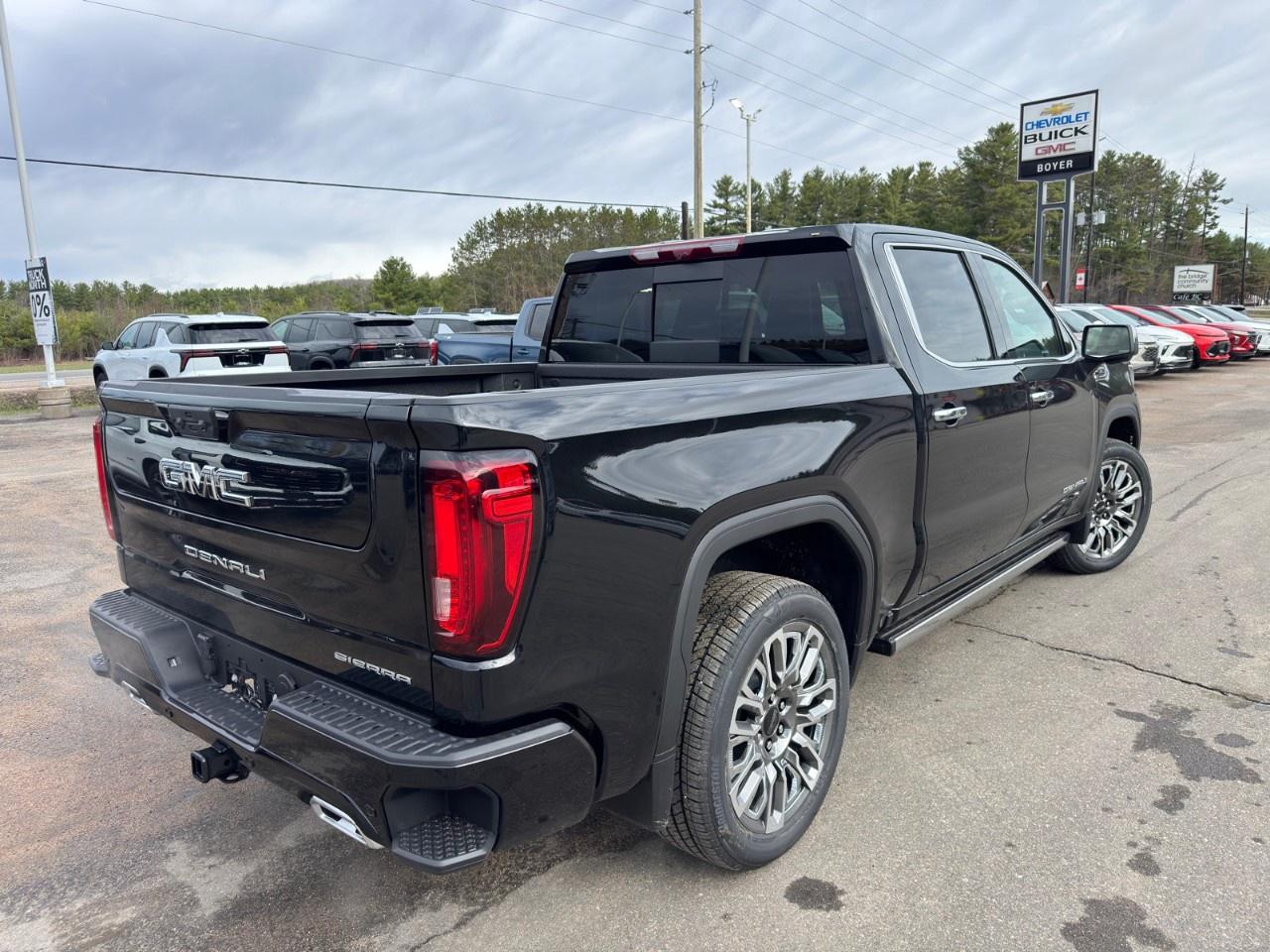 2026 GMC Sierra 1500 Crew Cab Short Box 4-Wheel Drive Denali Ultimate Photo