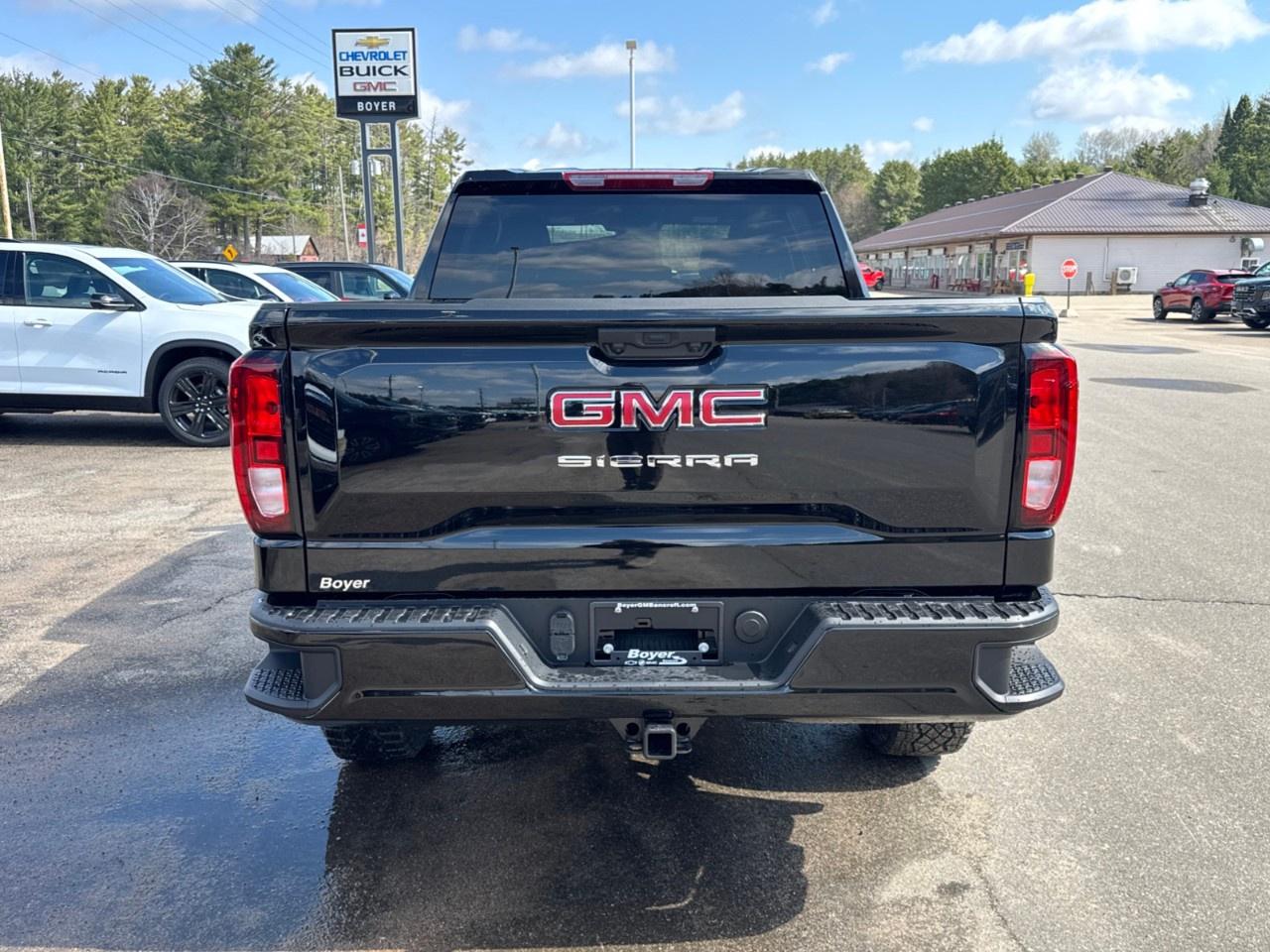 2026 GMC Sierra 1500 Crew Cab Short Box 4-Wheel Drive Pro Photo