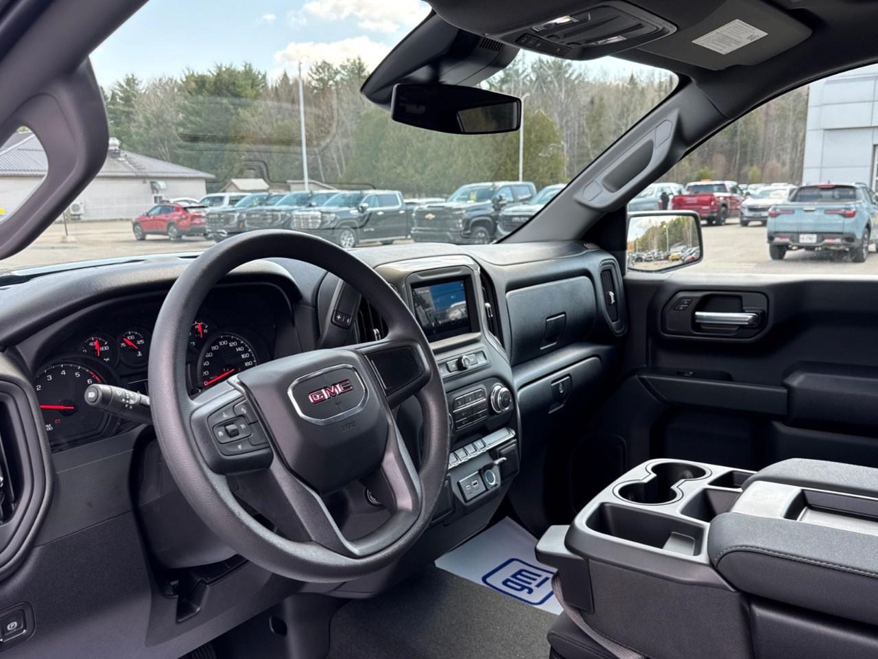 2026 GMC Sierra 1500 Crew Cab Short Box 4-Wheel Drive Pro Photo