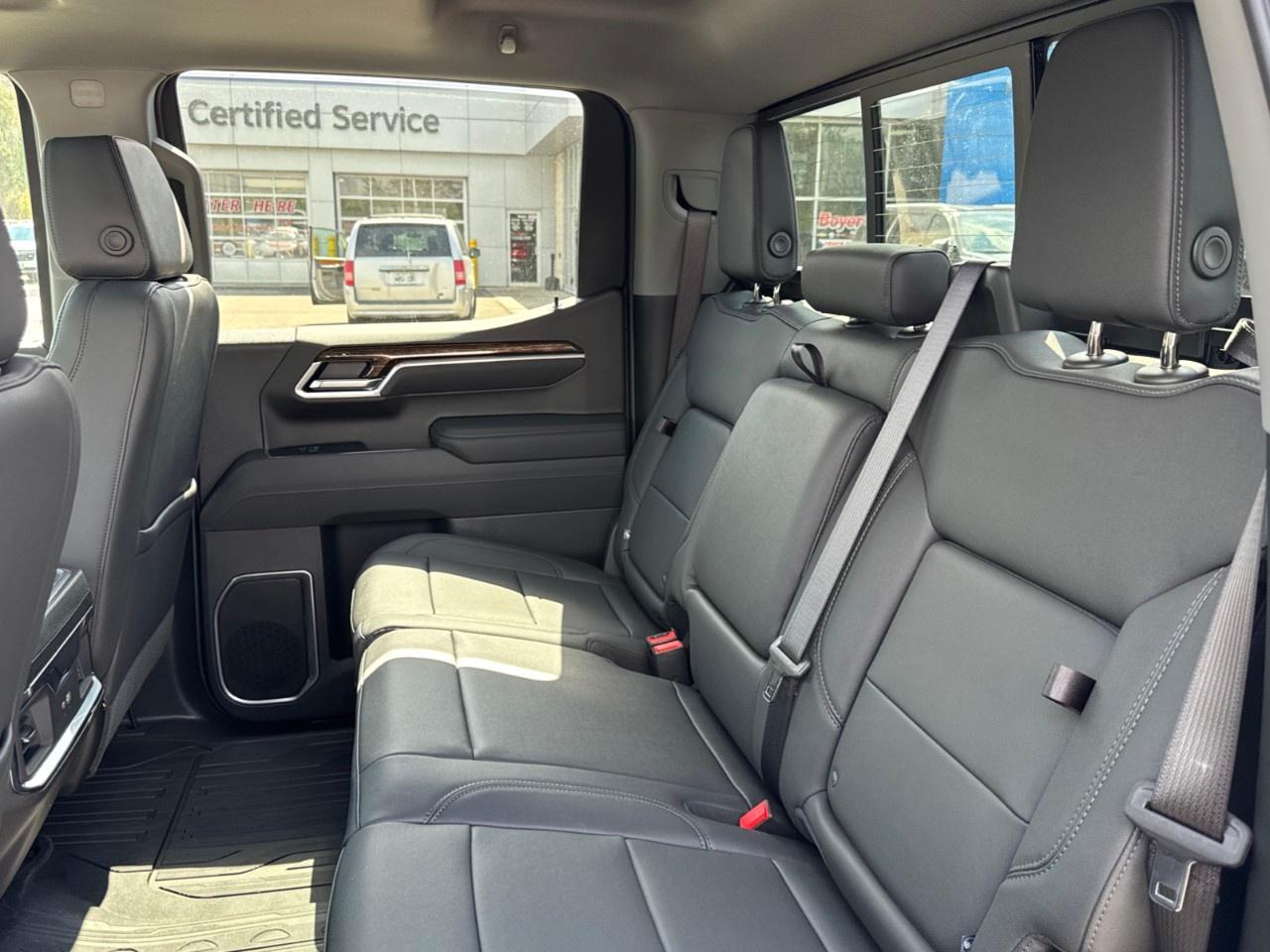 2026 GMC Sierra 1500 Crew Cab Short Box 4-Wheel Drive Elevation Photo