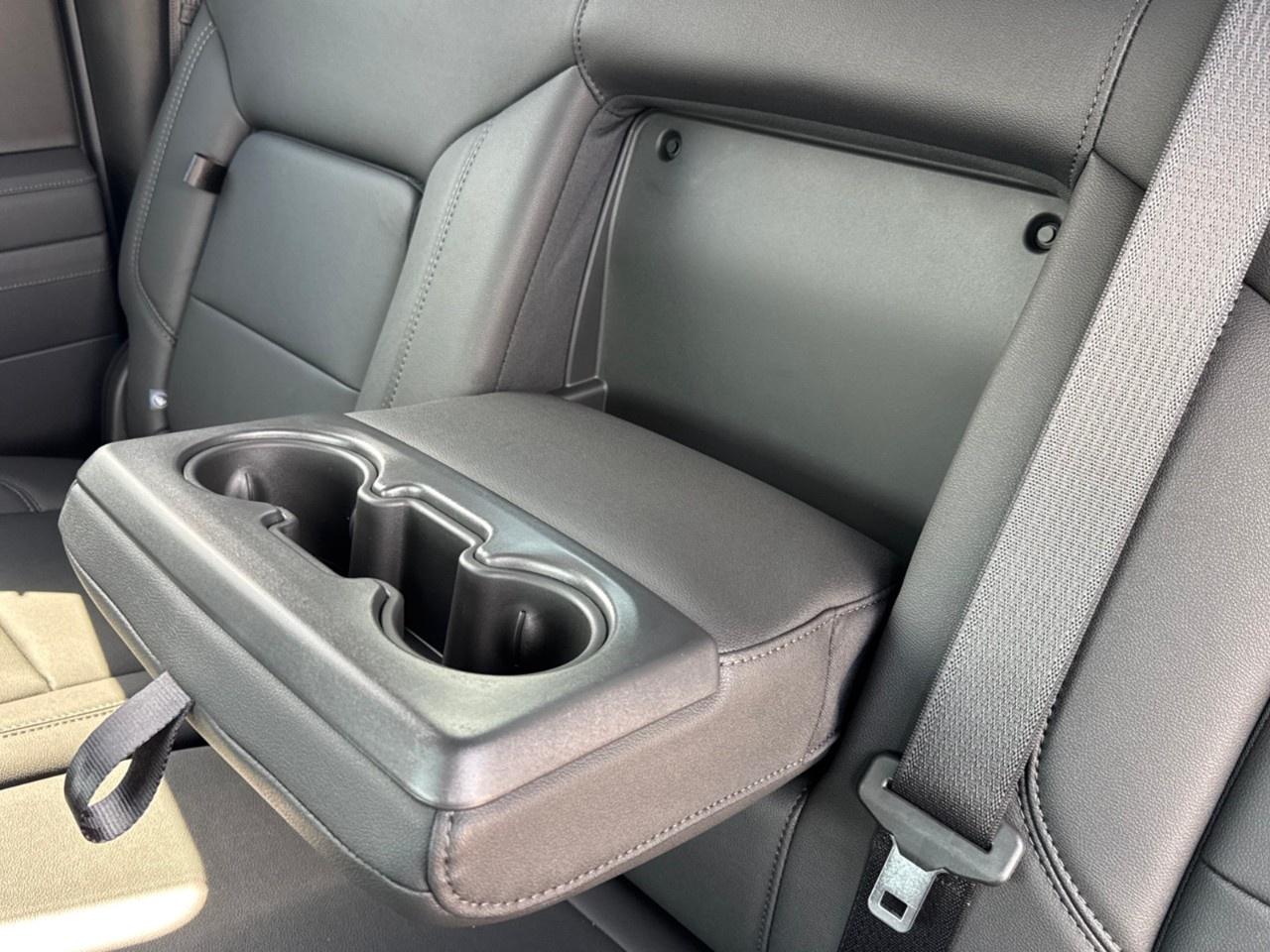 2026 GMC Sierra 1500 Crew Cab Short Box 4-Wheel Drive Elevation Photo