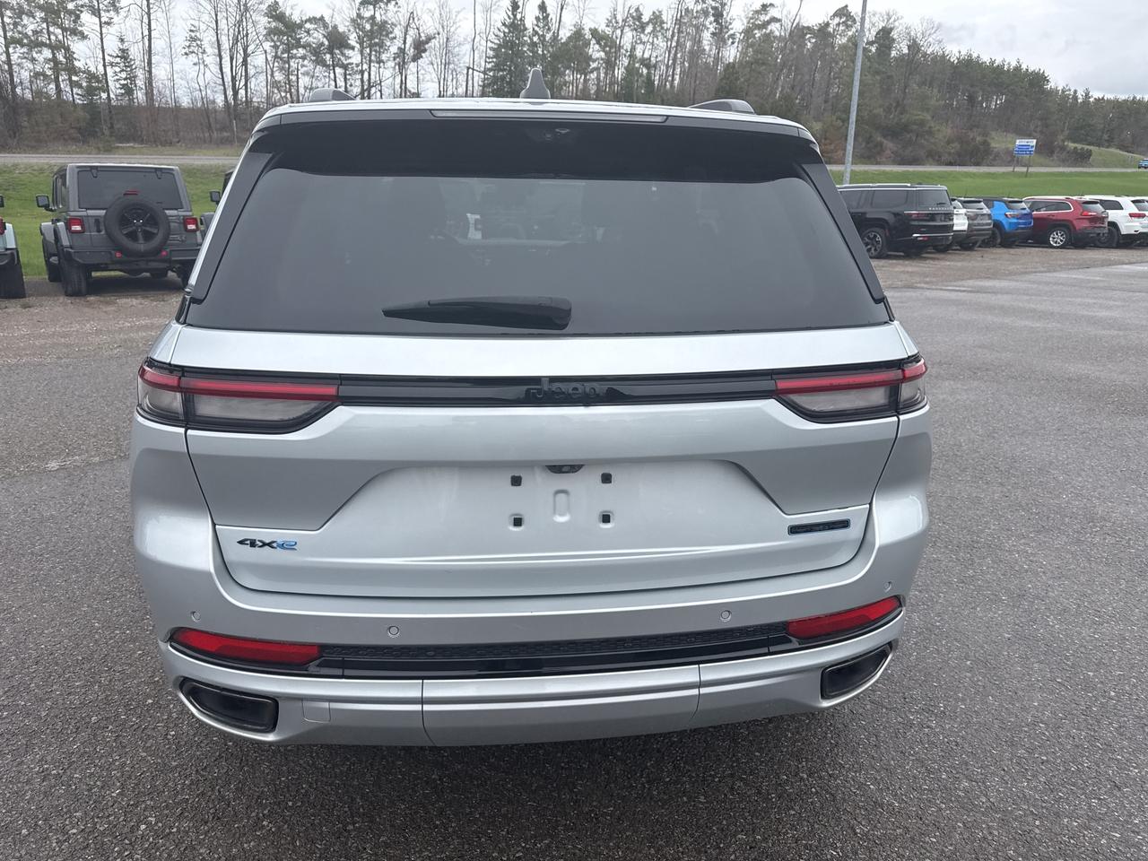 2023 Jeep Grand Cherokee 4xe 30th Anniversary Photo