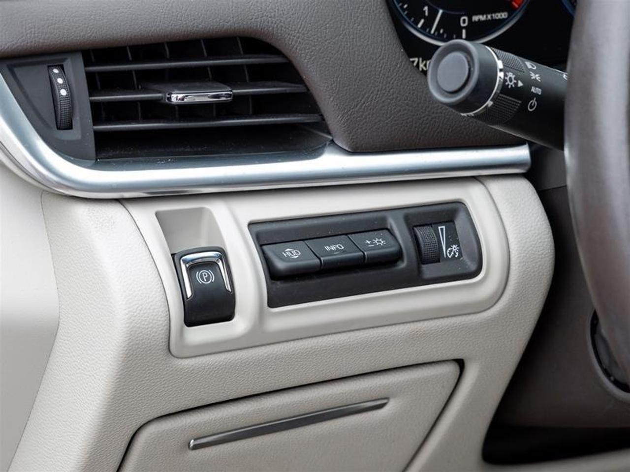 2015 Cadillac XTS Premium 4dr All-Wheel Drive Sedan Photo