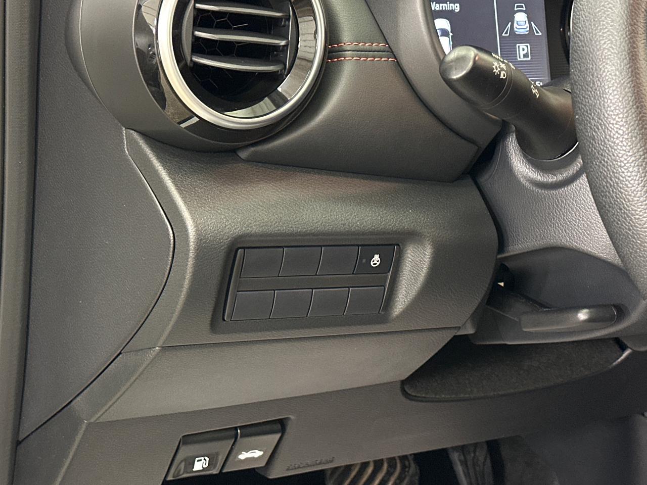 2024 Nissan Kicks SR 4dr Front-Wheel Drive Photo