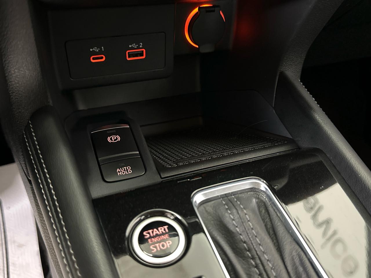 2024 Nissan Kicks SR 4dr Front-Wheel Drive Photo