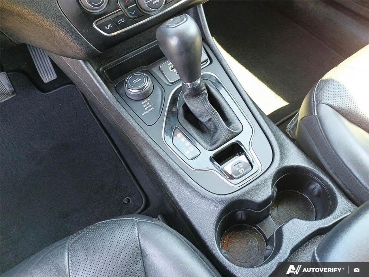 2021 Jeep Cherokee Altitude 4dr 4x4 Photo