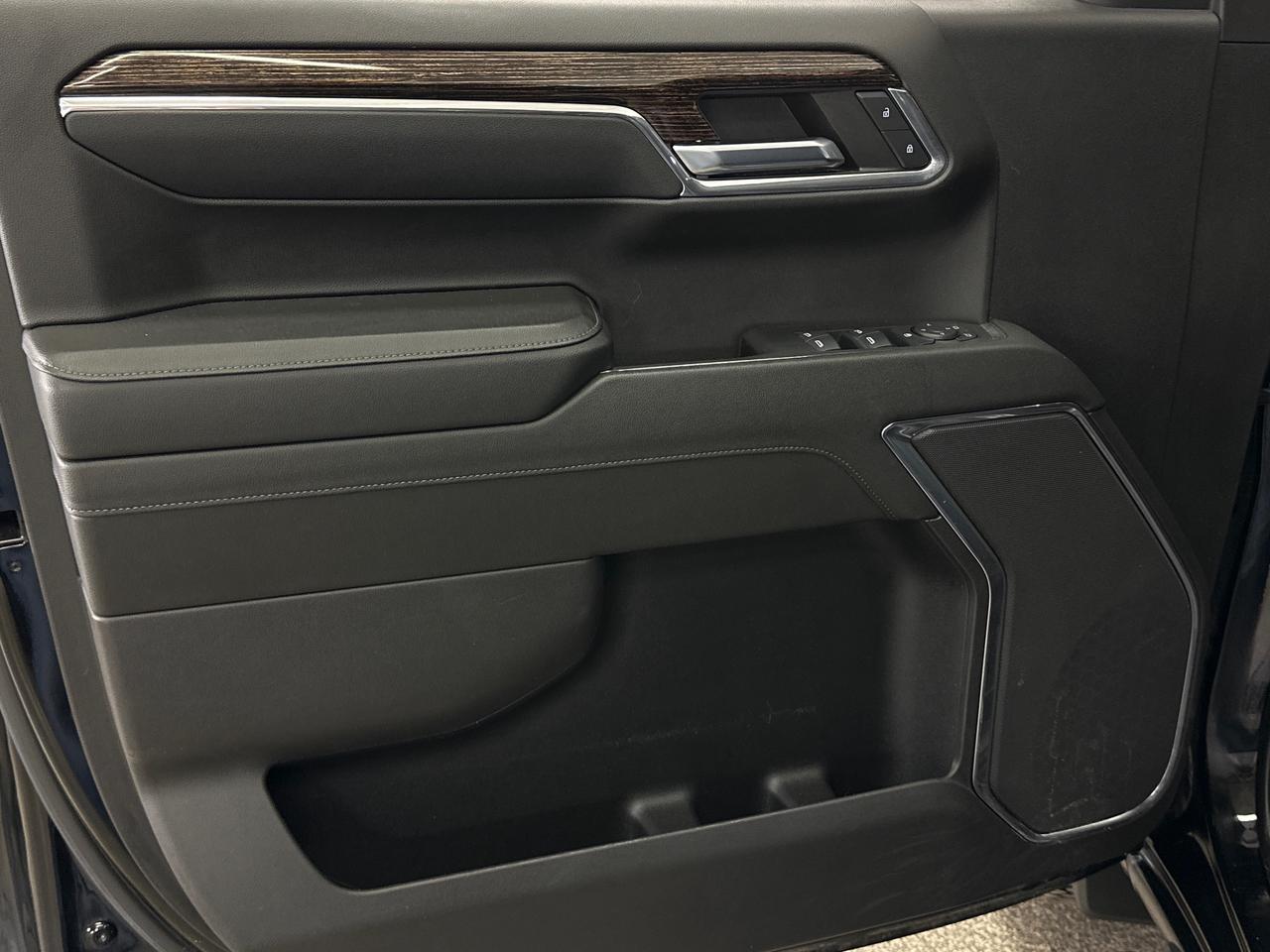 2024 GMC Sierra 1500 ELEVATION Photo