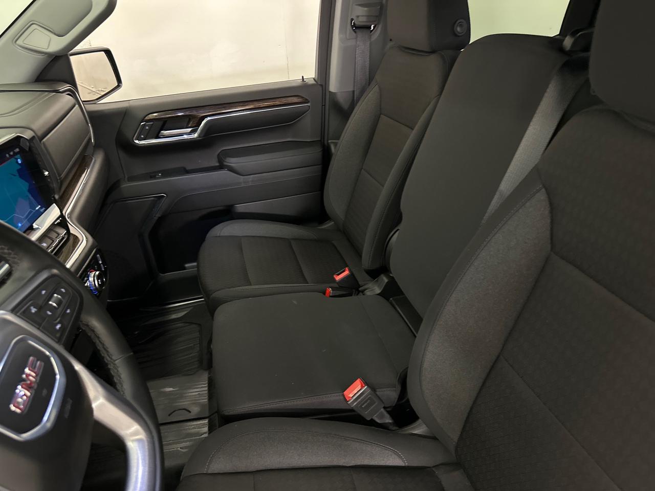 2024 GMC Sierra 1500 ELEVATION Photo