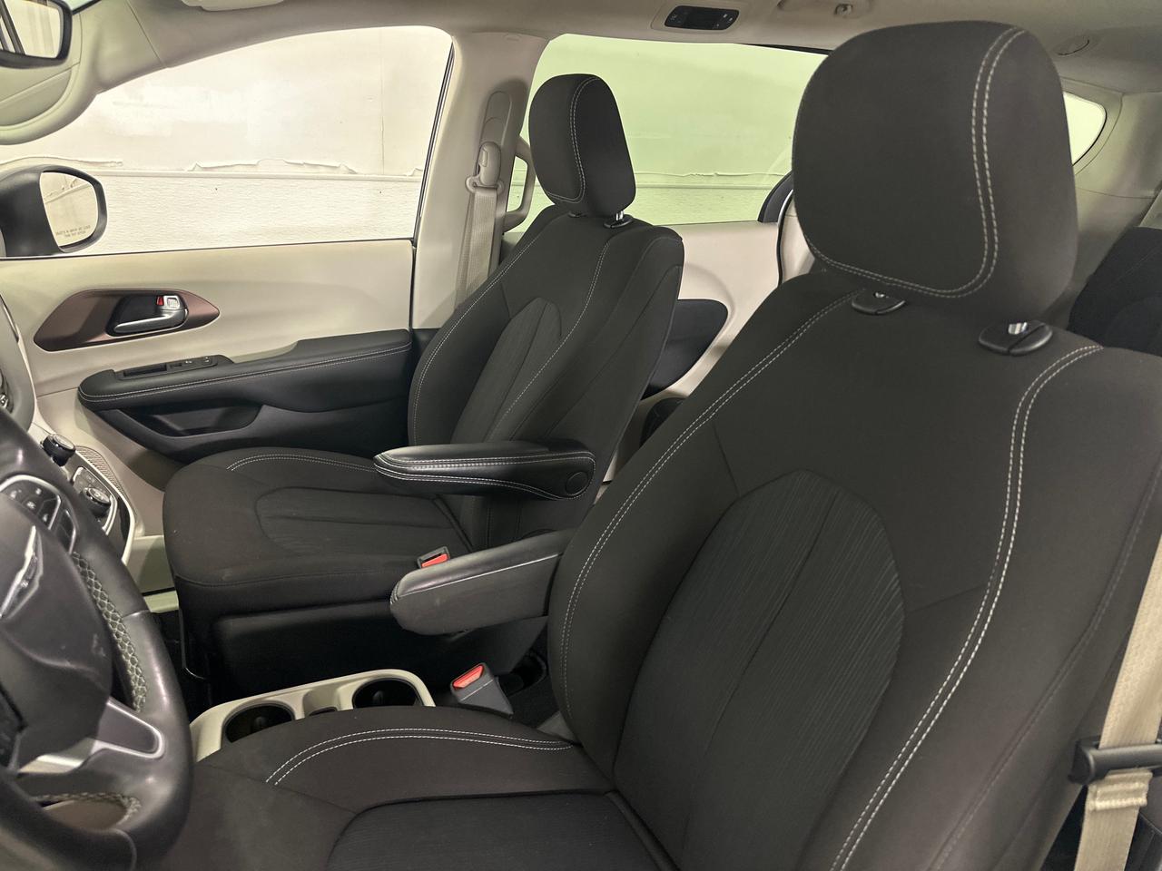 2024 Dodge Grand Caravan SXT Photo