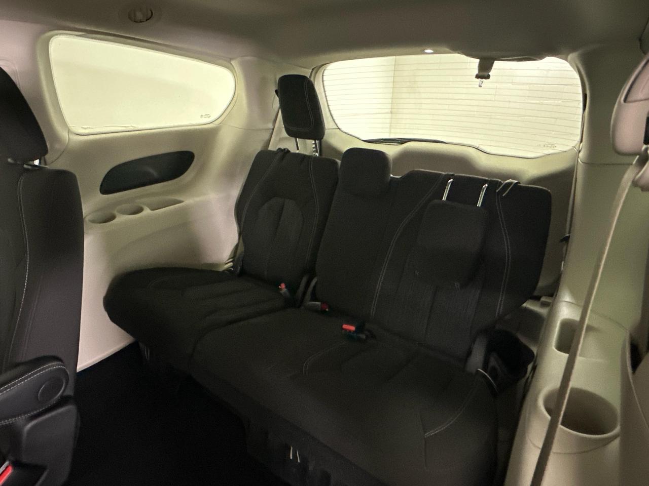 2024 Dodge Grand Caravan SXT - QUADS/DUAL AC/PWR SEAT &amp; DOORS/REM START/MORE! Photo