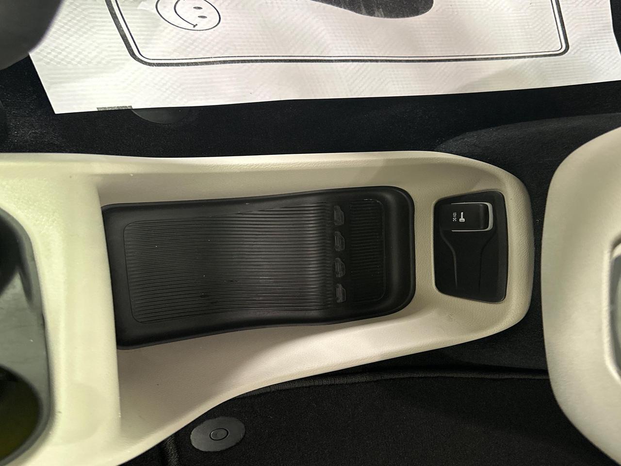 2024 Dodge Grand Caravan SXT - QUADS/DUAL AC/PWR SEAT &amp; DOORS/REM START/MORE! Photo