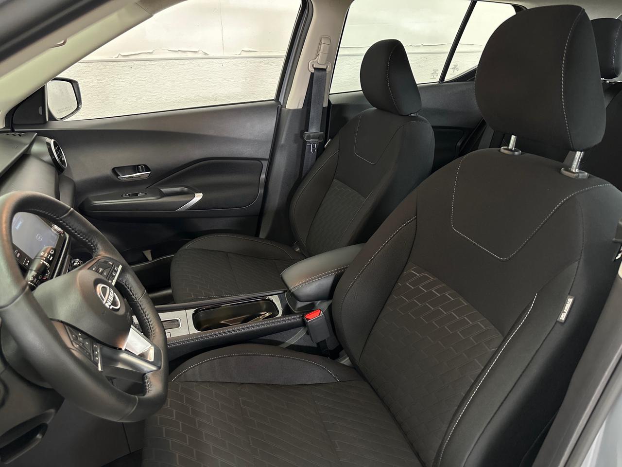 2025 Nissan Kicks Play SV 4dr Front-Wheel Drive Photo
