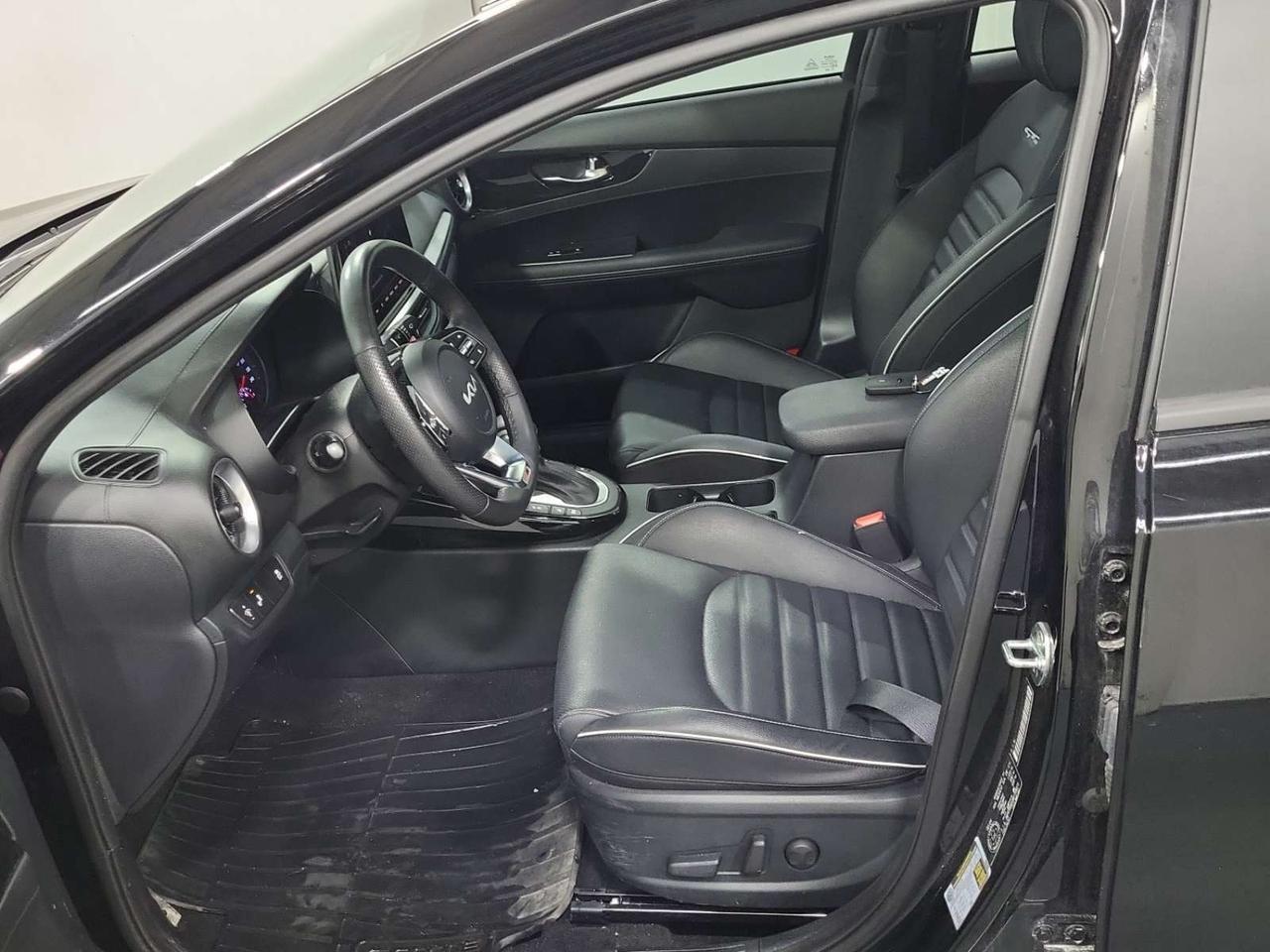 2024 Kia Forte GT-Line 4dr Sedan Photo