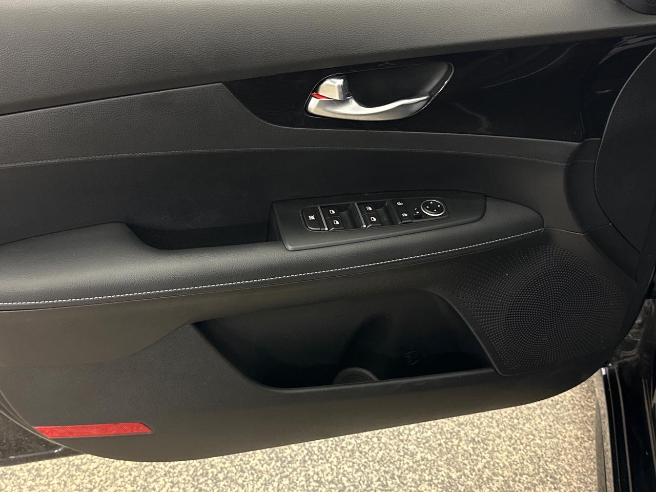 2024 Kia Forte GT-Line Photo