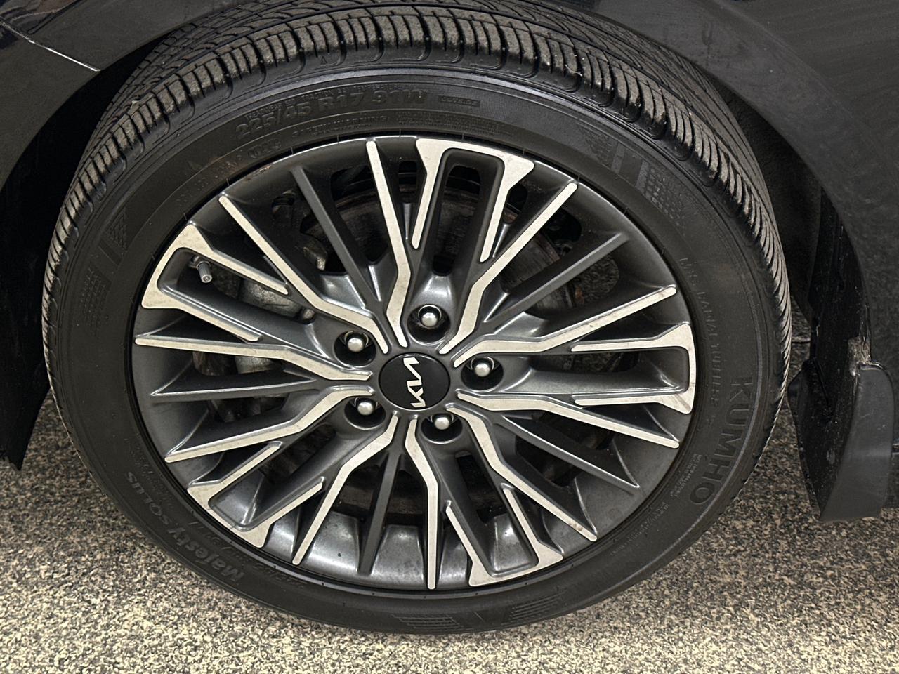 2024 Kia Forte GT-Line Photo