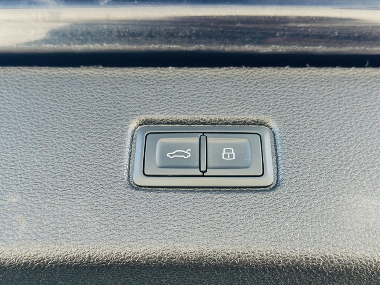 2019 Audi Q7 Progressiv 55 TFSI quattro Photo4