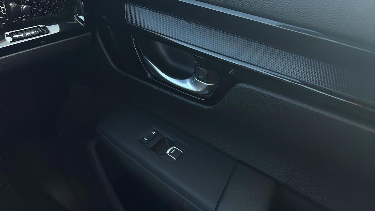 2024 Honda CR-V Hybrid Touring AWD Photo