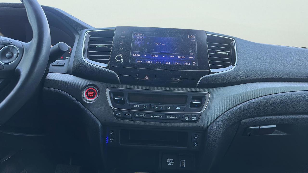 2022 Honda Ridgeline Touring Awd Photo