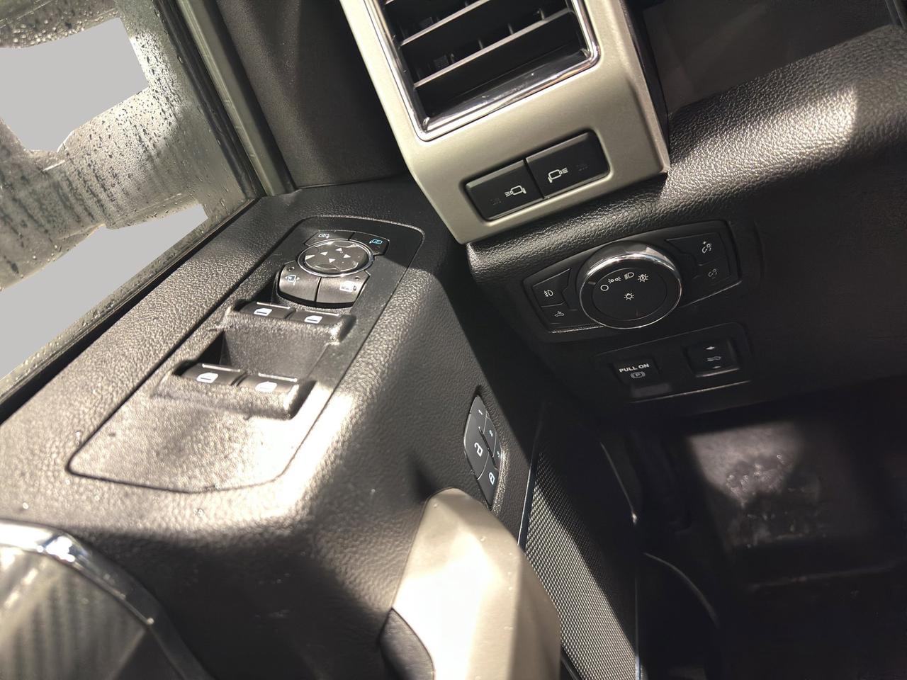 2018 Ford F-150 Lariat Photo