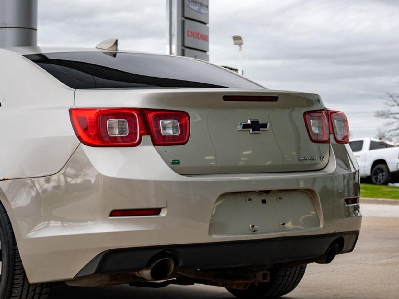 2016 Chevrolet Malibu Limited LTZ Photo