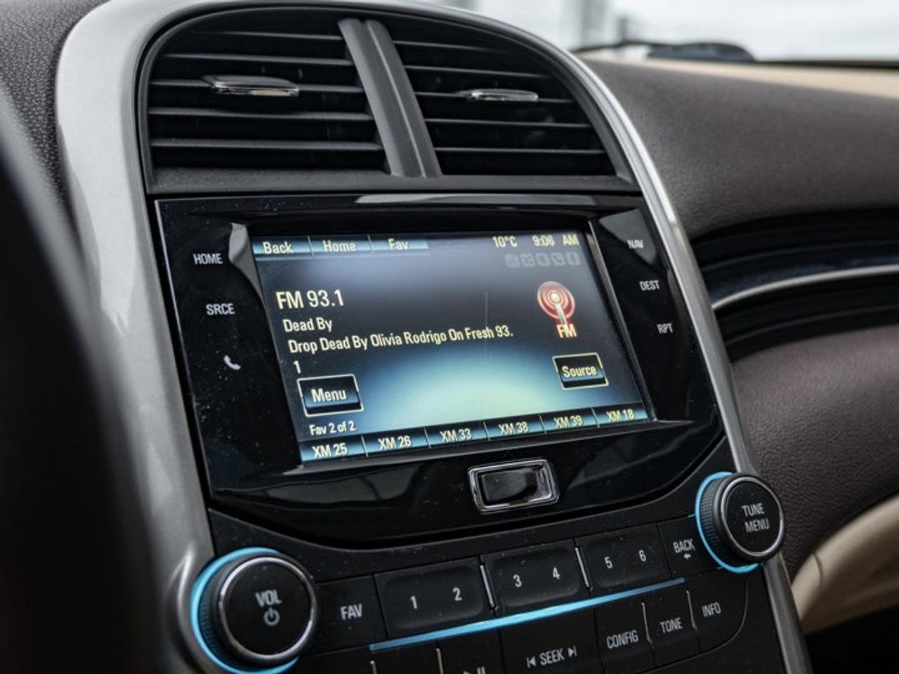 2016 Chevrolet Malibu Limited LTZ Photo