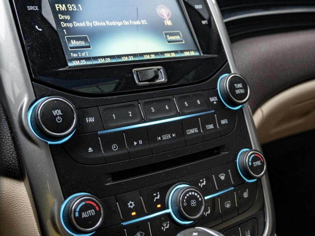 2016 Chevrolet Malibu Limited LTZ Photo