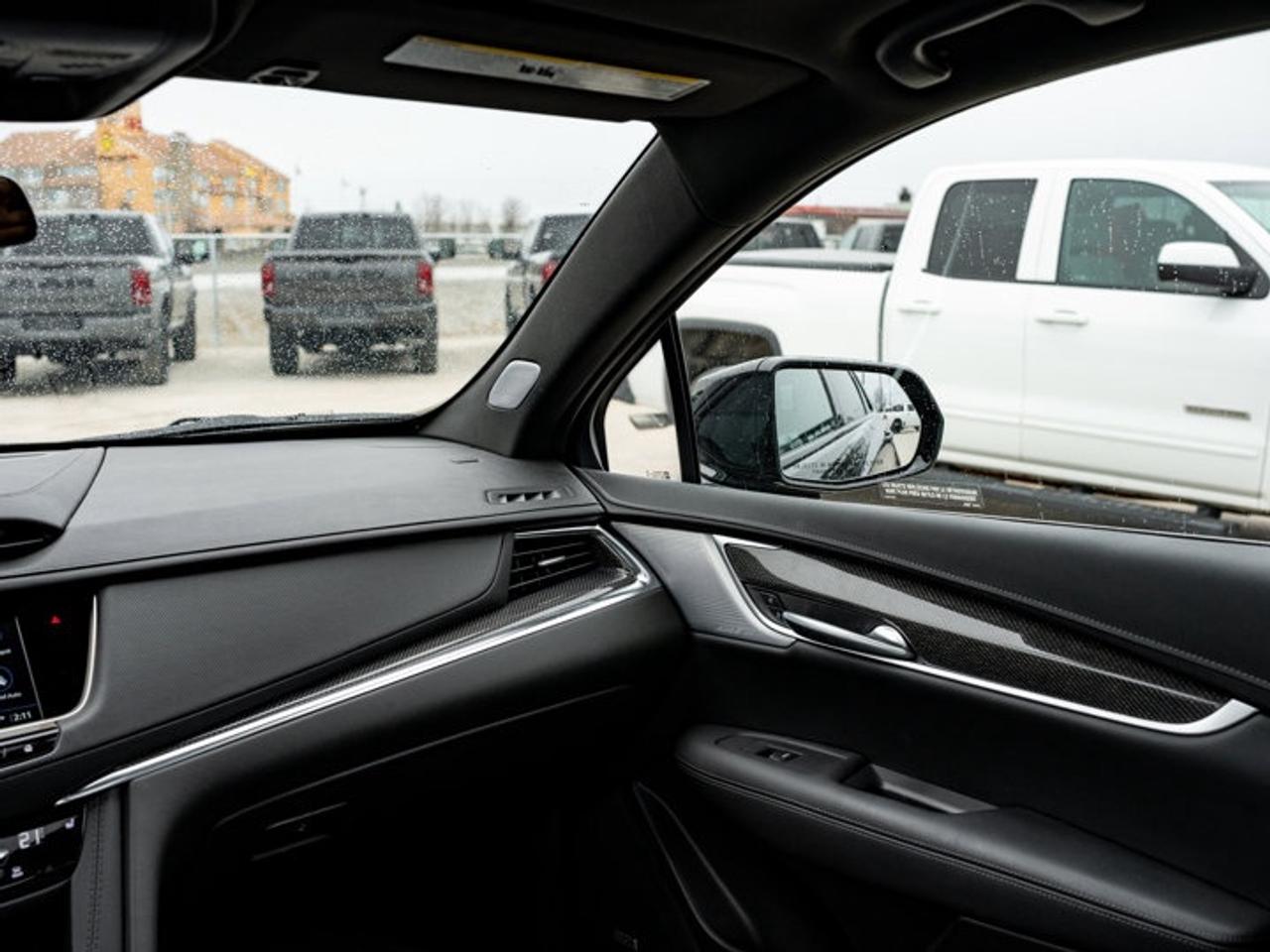 2024 Cadillac XT5 AWD Sport Photo
