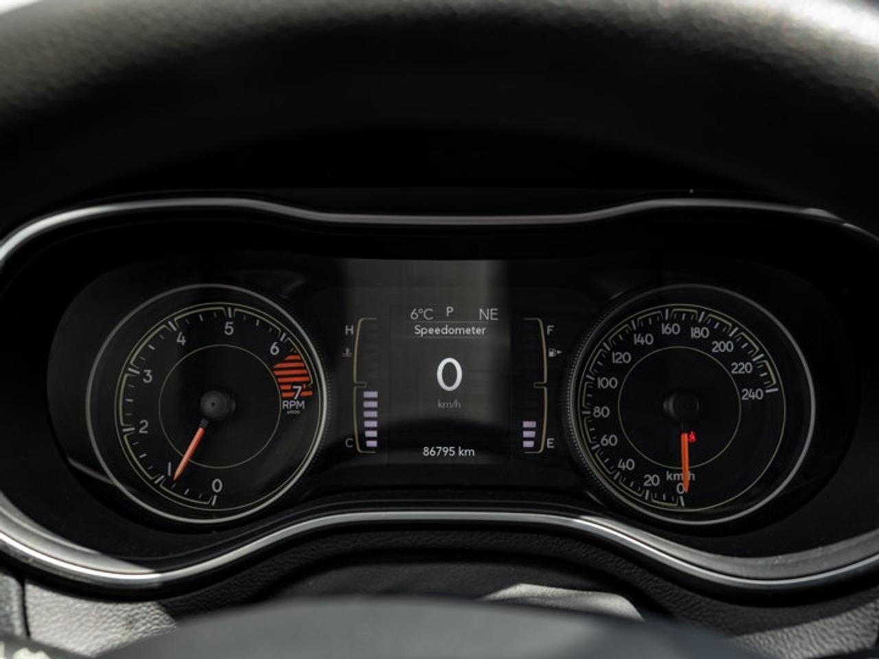 2022 Jeep Cherokee Sport Photo