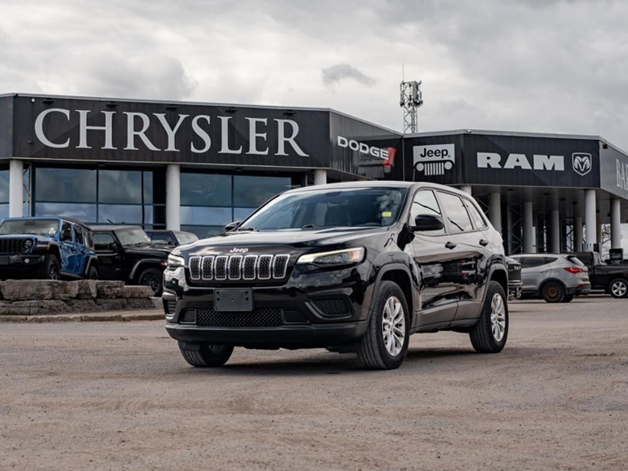 2022 Jeep Cherokee Sport Photo